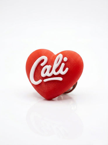 PIN CALI TIENE CORAZÓN