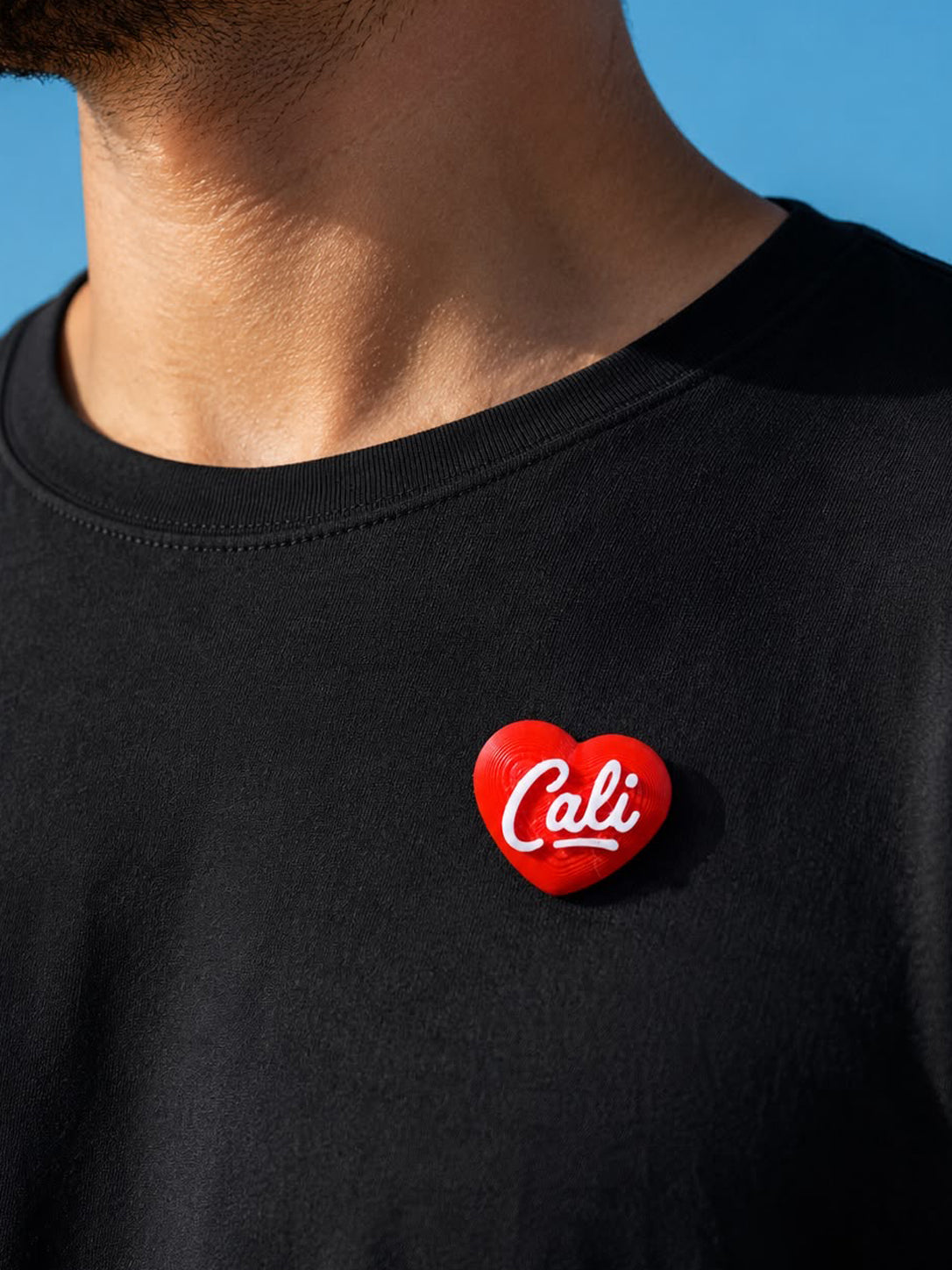 PIN CALI TIENE CORAZÓN