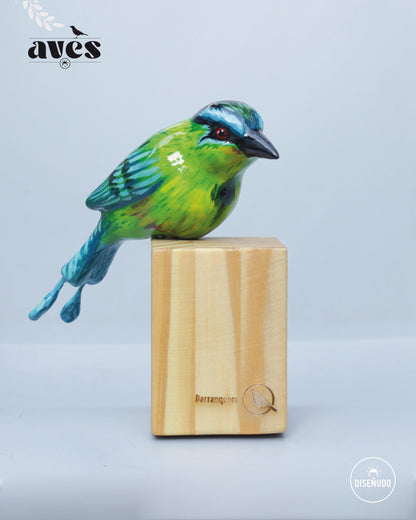 ESCULTURAS DE AVES COLOMBIANAS
